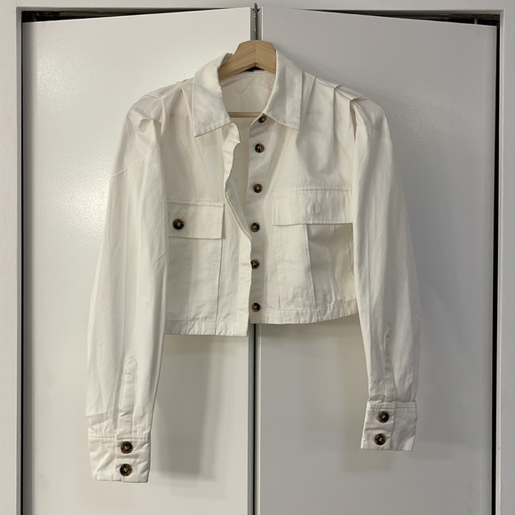 Set - top and skirt - Picture 3 of 11